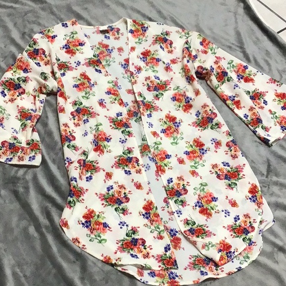 LOVELY RIBBONS & SPICE FLORAL KIMONA SM - Picture 6 of 9